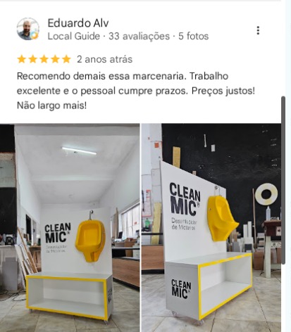 Print original da avaliação de cinco estrelas de Eduardo Alv, acompanhado de duas fotos do expositor comercial